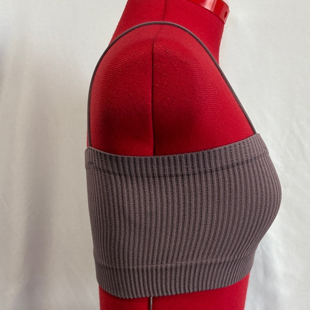Harlow Gray Ribbed Crop Top - Picture 2 of 6